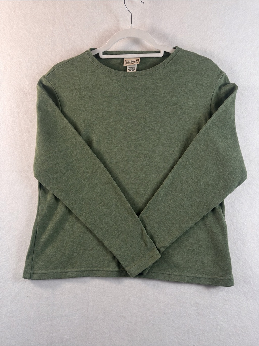 L.L.Bean Women’s Long Sleeve Crewneck Tee 100% Cotton Sage Green Small Regular